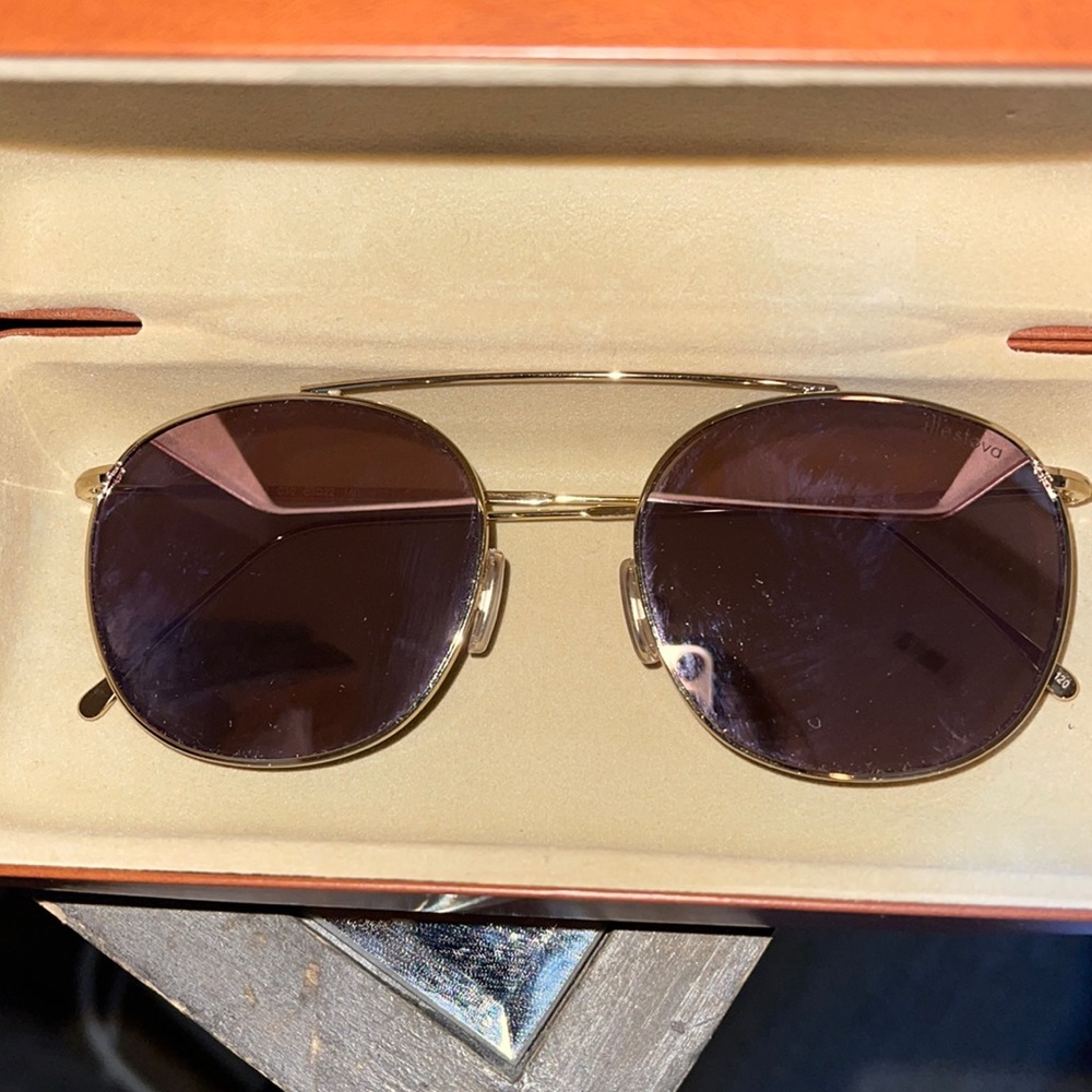 ILLESTEVA ROSÈ GOLD SUNNIES